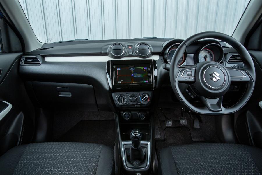 Торпедо Suzuki Swift Attitude 2019 года  (UK) (фото 23 из 23)
